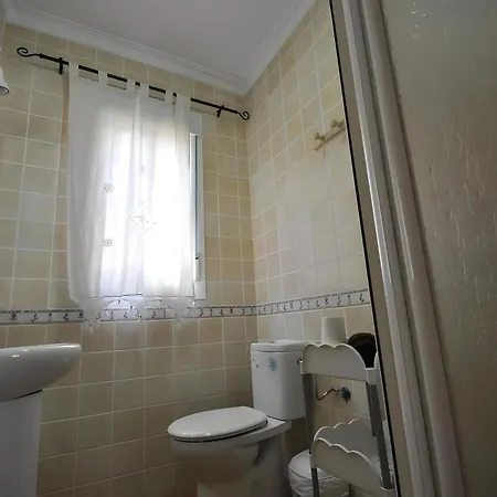 Con Piscina Compartida Y Jardin En - Solo Familias - Es-180-81 Villa Conil De La Frontera