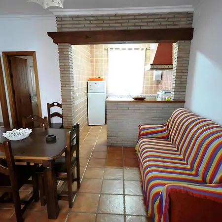 Con Piscina Compartida Y Jardin En - Solo Familias - Es-180-81