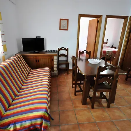 Con Piscina Compartida Y Jardin En - Solo Familias - Es-180-81 *