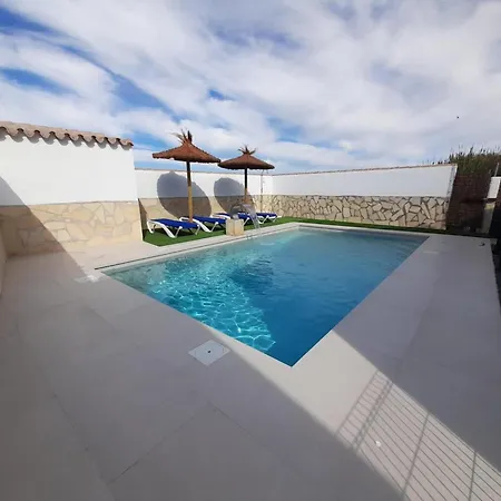 Con Piscina Compartida Y Jardin En - Solo Familias - Es-180-81 Villa *